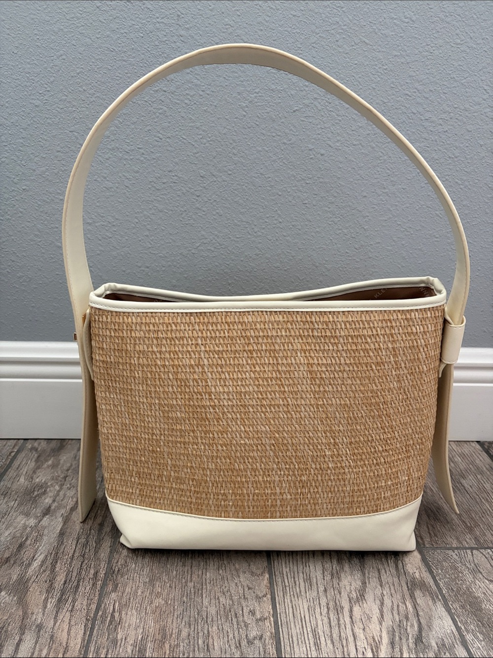 NWT Anne Klein Cream & Natural Straw Woven Bucket Tote Shoulder Bag Purse - Picture 10 of 12